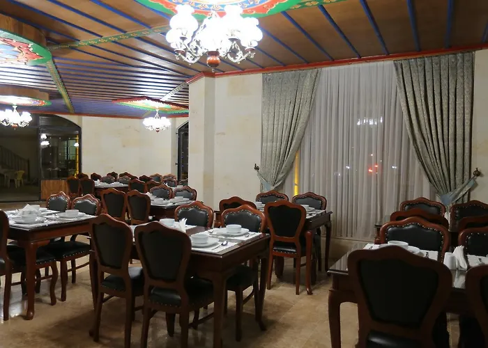 Cappadocia Empire Cave Hotel 2*